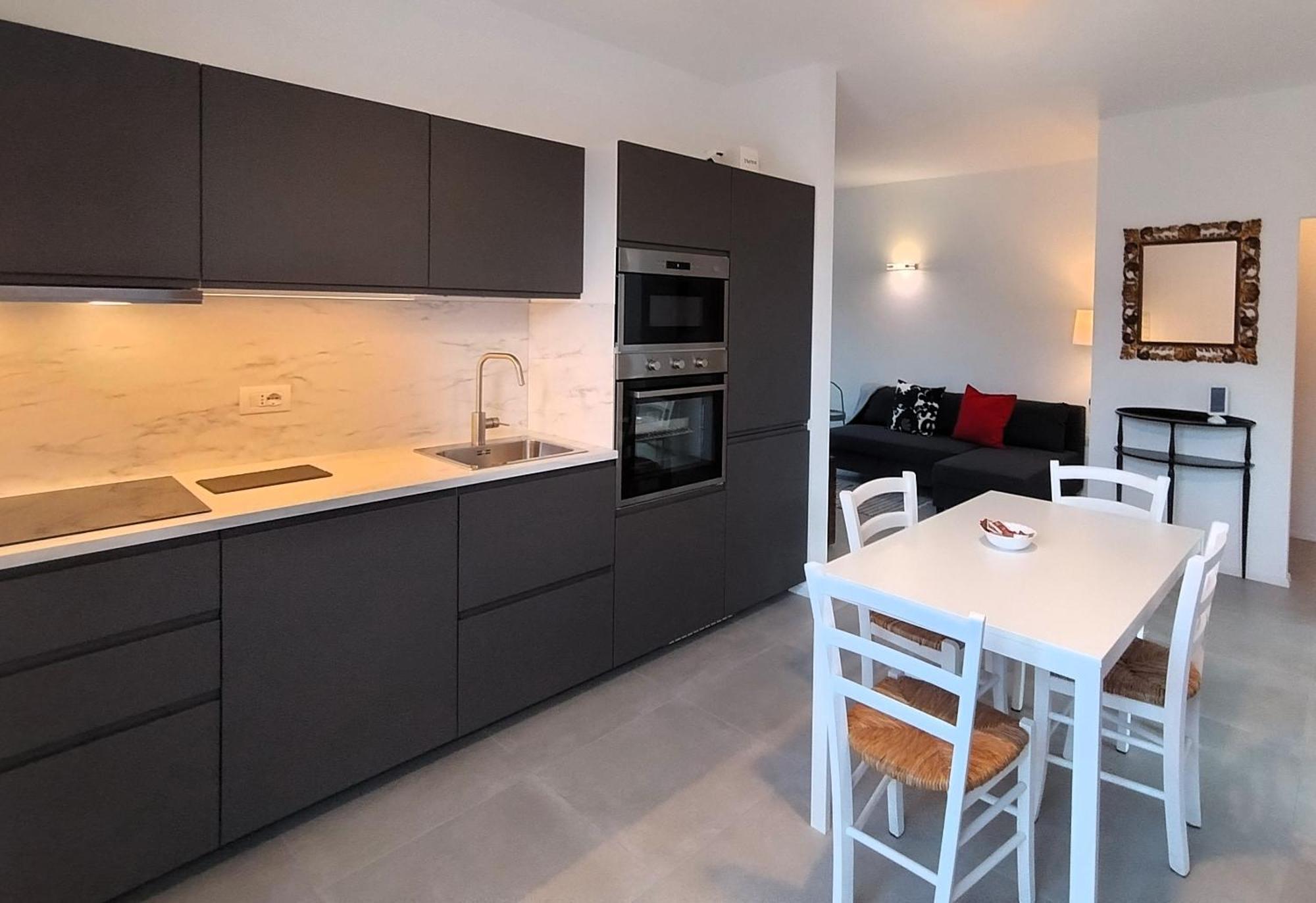 Active Wind Apartment Riva del Garda Exterior photo