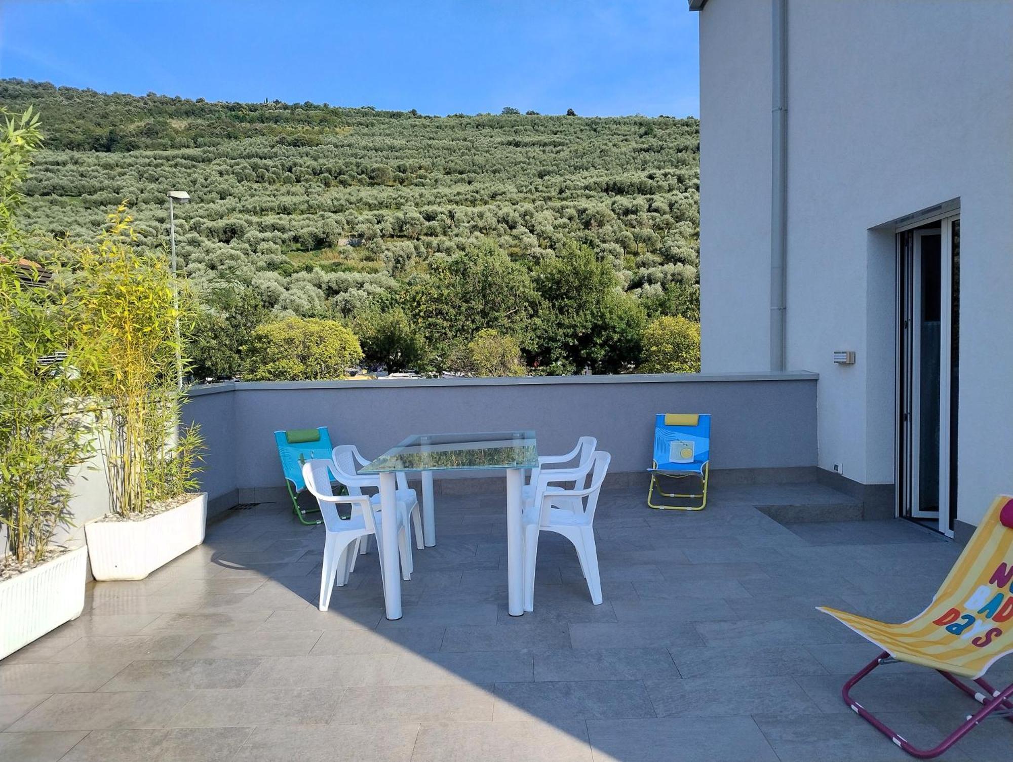 Active Wind Apartment Riva del Garda Exterior photo